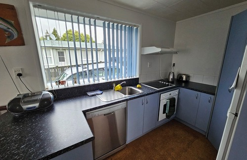 Turangi Casa | Honey Pot Pool Holiday Home Turangi