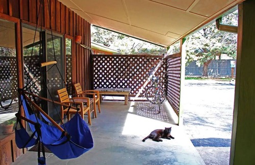 Alpine Apartamento | Honey's Suite at The Sage Guesthouse formerly the 19th Hole