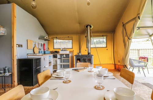 Grampound Cabaña | HONEY @ STARS & EMBERS GLAMPING, pet friendly in Grampound