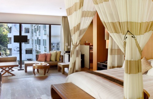 Ren'ai Hotel | Honeymoon Hotel