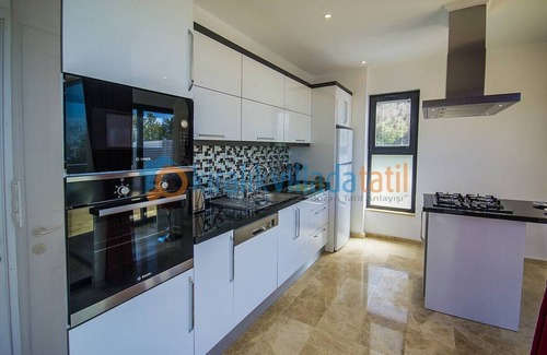 Uzumlu Villa | Villa de luna de miel en Kalkan Üzümlü Piscinas exteriores / interiores con opción de calefacción