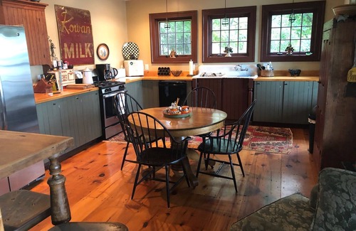 Town of Ledyard Casa | Rusty Roof Lake House!