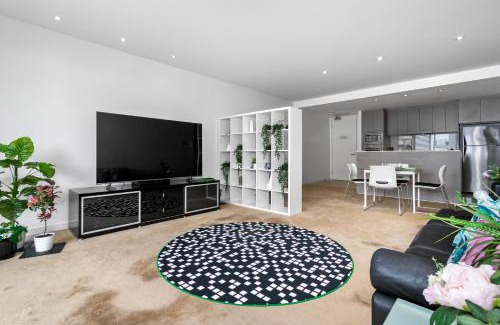 Newcastle Apartamento | Honeysuckle Apartment with Gorgeous Water Views!