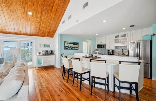 Royal Lagoons Casa | Honeysuckle Blue with Golf Cart!