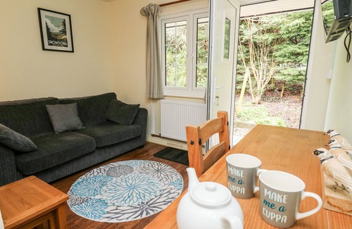 Crossgates Cabaña | Honeysuckle Cottage
