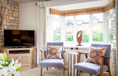 Sibford Gower Cabaña | HONEYSUCKLE COTTAGE (MIDDLE TYSOE), pet friendly in Tysoe