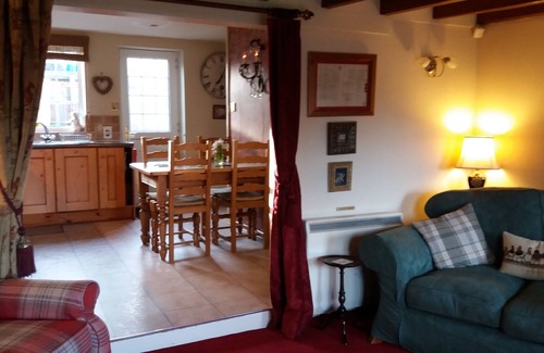 Saltburn-by-the-Sea Cabaña | Honeysuckle Cottage: un lugar idílico para descubrir los páramos y la costa del norte de York