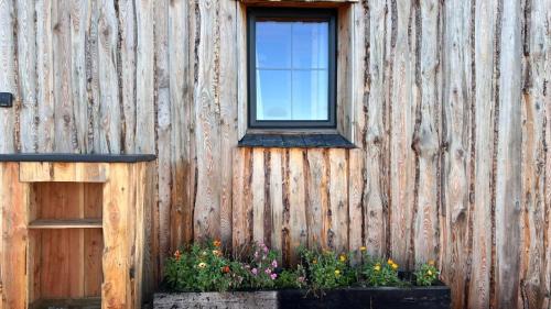 Forres Casa | Honeysuckle Straw Bale Cabin