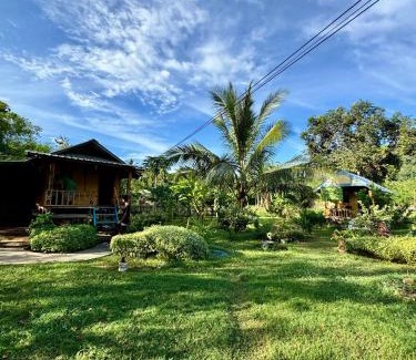 Sumbawa Barat Chalet De Esquí | Hong Homestay