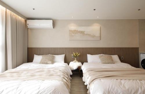 Mapo Apartamento | Hongdae St10, wide,bright & stylish house