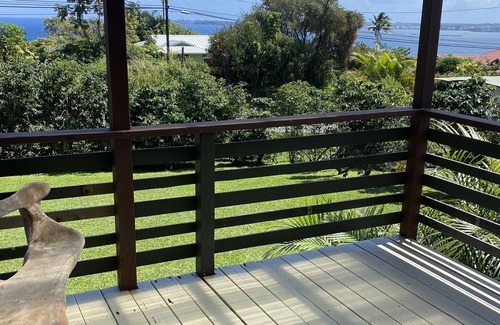 Paukaa Apartamento | Honoli’i beach cottage, very roomy, in a charming neighborhood.