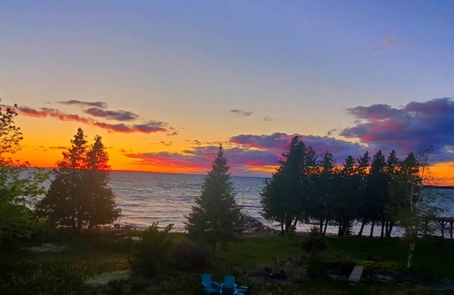 Manitoulin District Casa | Honora Bay Hideaway