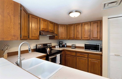 Kahaluu Bay Condominio | Honu Hale Minutes Away From the Beach!
