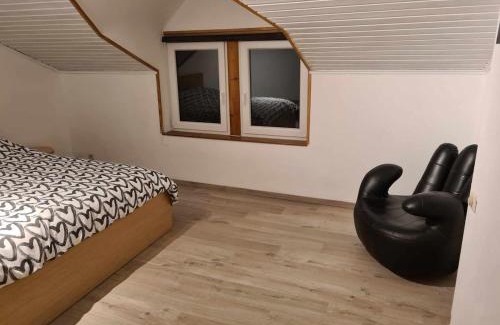 Esneux Casa | Hony is good