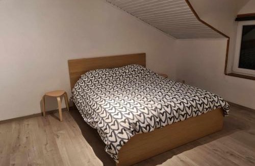 Esneux Casa | Hony is good