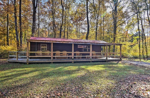 St George Cabina | ‘Hooah’ Cabin Retreat w/ Grill & Step-Free Access
