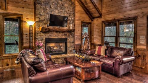 Morganton Casa | Hooch Holler