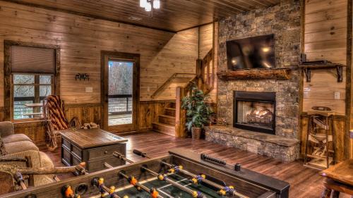 Morganton Casa | Hooch Holler