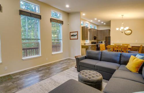 Hoodsport Casa | Hoodsport Vacation Rental with Private Lake Access!