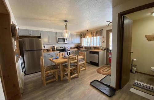 West Yellowstone Casa | Hook and Antler