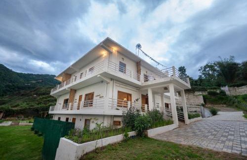 Along Casa | Hoongla Inn - Homestay in Lumla Tawang