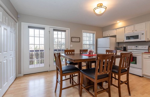 Bloomington Casa | Hoosier Happiness, Too! *3 Bedroom Suites*