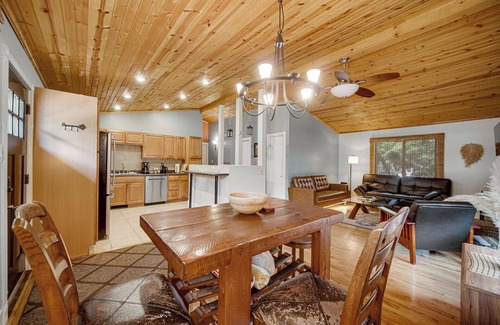 Miller Beach Casa | Hoosier Home - 5 min walk to the beach