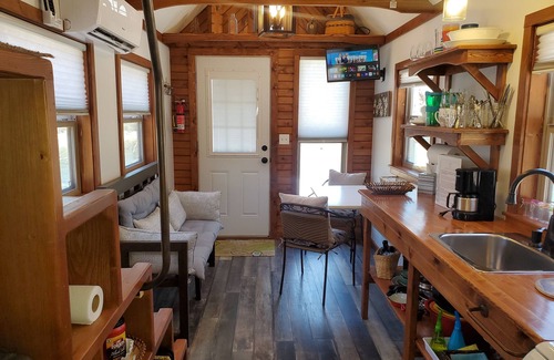 Garfield Cabina | Hoot Owl Cabins -Incredible Lakefront Cabin PLUS a 2nd Tiny Home