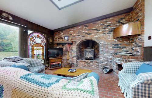 West Halifax Casa | Hoot Owl Hollow
