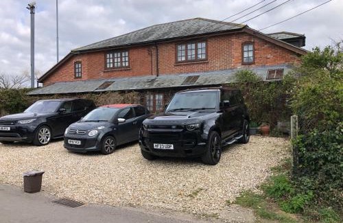 Holworth Casa | Hoots End
