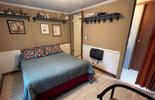 Garden Court Casa | Hoots Roost: Catskills glamper's dream. BBQ, W/D, 100+Mbps DigitalNomad friendly