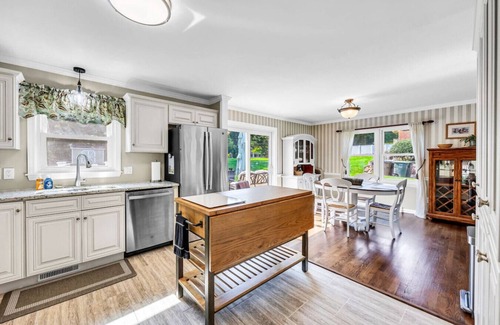 Greensboro Casa | Hop, Skip & a Jump- Accessible Home Base & Relaxing Hang Out