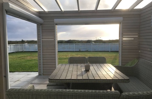 Waihi Beach Casa | Hop, skip and a jump to the beach