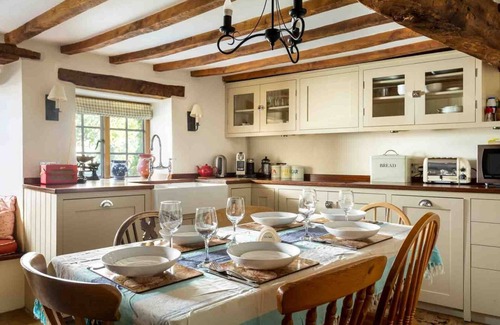 Longborough Cabaña | HOPE COTTAGE, pet friendly, character holiday cottage in Longborough