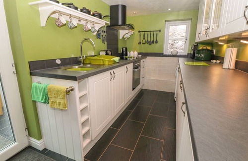 Castleton Cabaña | HOPE COTTAGE, pet friendly in Castleton, Peak District