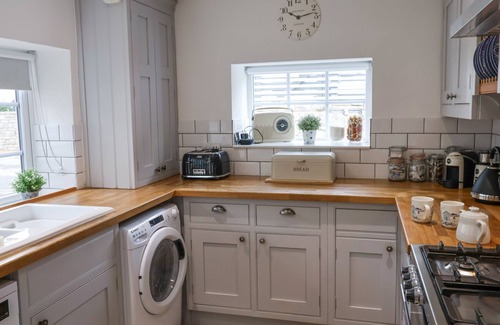 Beer Cabaña | HOPE COTTAGE, pet friendly, luxury holiday cottage in Beer