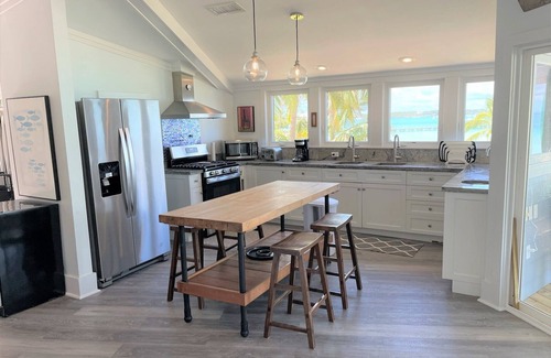 Hope Town Casa | Hope Town's Top Rental: Beachfront sunsets, AC, free boat dock, & close to town!