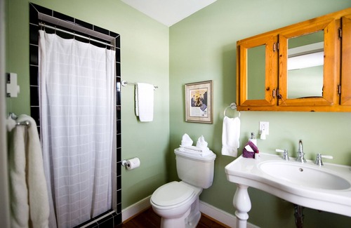 Sperryville Cama Y Desayuno | Hopkins Ordinary Bed Breakfast and Ale Works