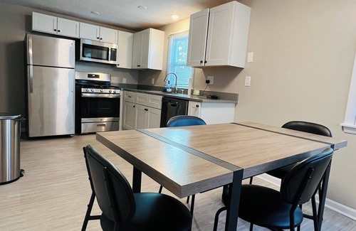 Maple Grove Casa | Horace House On The Hill