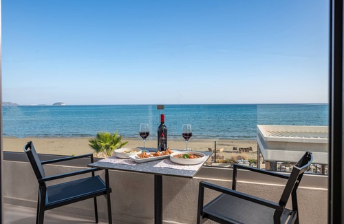 Laganas Apartamento | Horizon Apartments - Beachfront Luxury
