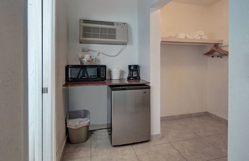 East Fort Lauderdale Hotel | Horizon By The Sea Inn