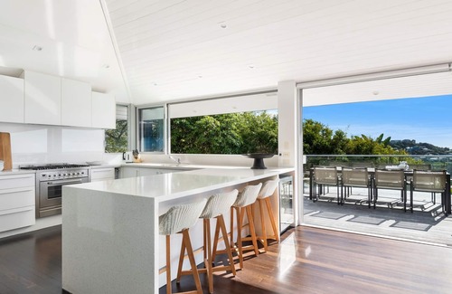 Whale Beach Casa | HORIZONS by Palm Beach Holiday Rentals