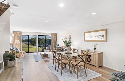 Salamander Bay Casa | Horizons Fairway Views Townhouse 108