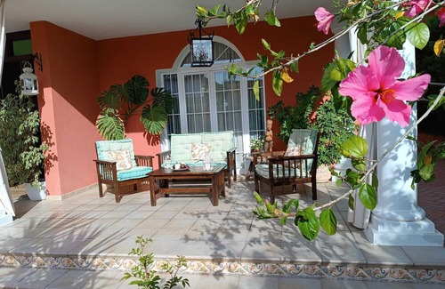Hornachuelos Chalet De Esquí | HORNACHUELOS.CASA CON PISCINA LOS CLAVELES.IDEAL PARA FAMILIA Y AMIGOS.