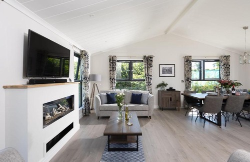 Lifton Casa | Hornbeam Lodge, 19 Roadford Lake Lodges