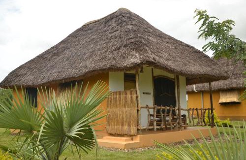 Pakwach Cabina | Hornbill Bush Lodge
