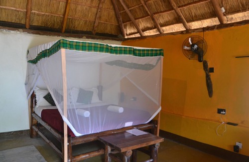 Pakwach Cabina | Hornbill Bush Lodge