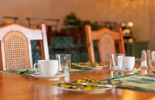 Kariba Cabina | Hornbill Lodge