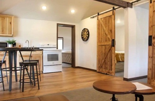 Rapid City Cabina | Horse Creek Resort - Cabin 1