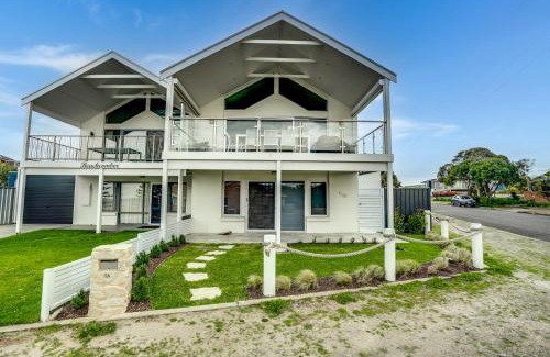 Port Elliot Casa | Horseshoe View 1A Scrymgour Rd Port Elliot - No Linen Included